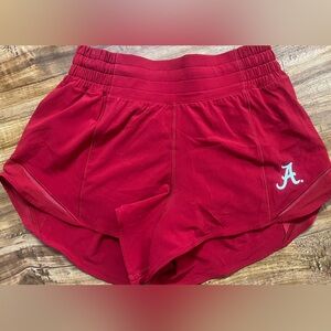 Lululemon x University of Alabama hotty hot shorts